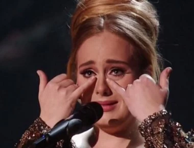 10 διάσημοι που συγκινήθηκαν και έκλαψαν επάνω στην σκηνή